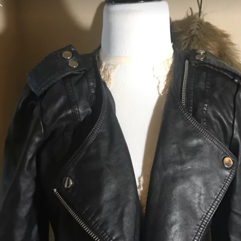 Leather jacket - Picture 2 of 3